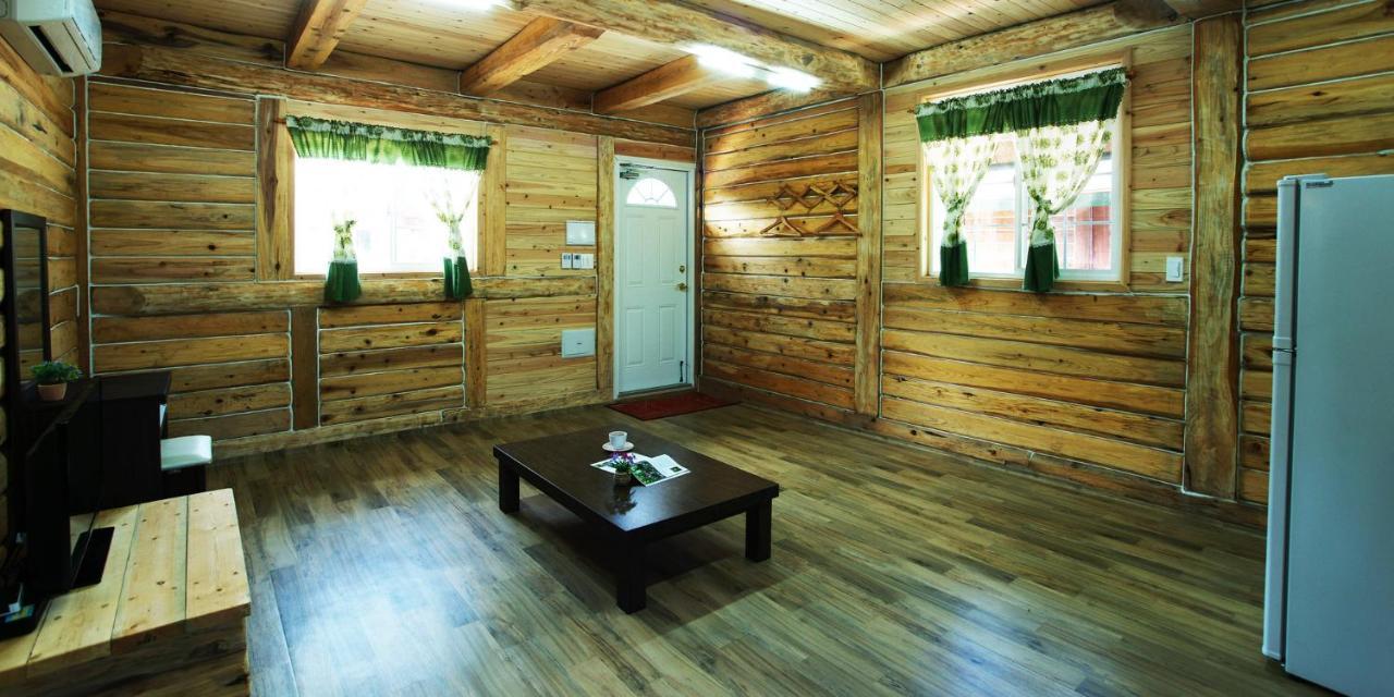 סאוגוויפו Jeju Joa Log Pension מראה חיצוני תמונה