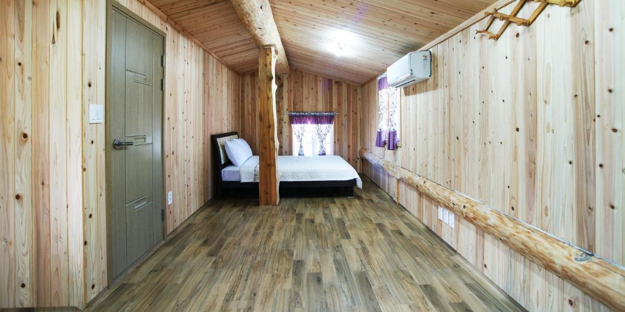 סאוגוויפו Jeju Joa Log Pension מראה חיצוני תמונה